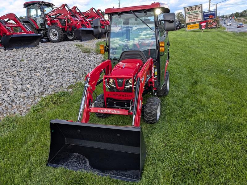 1120 Mahindra Cab HST w/Loader
