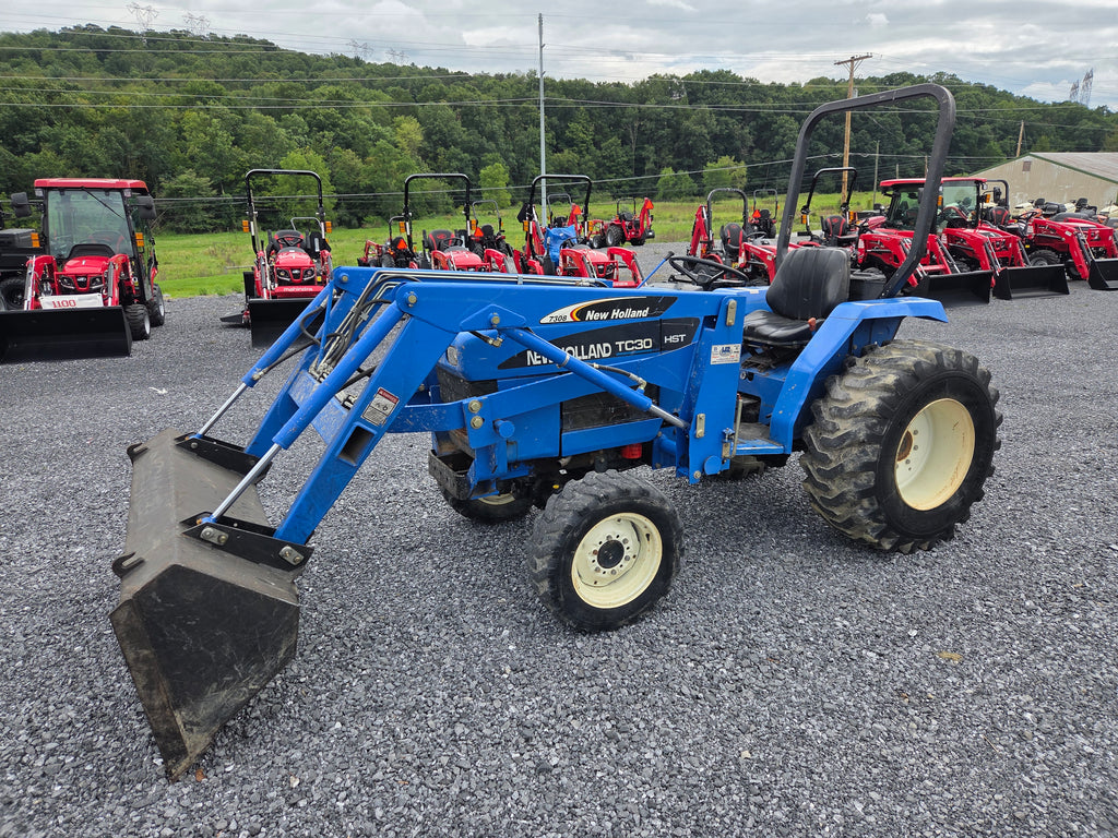 New Holland TC30 tractor w/loader