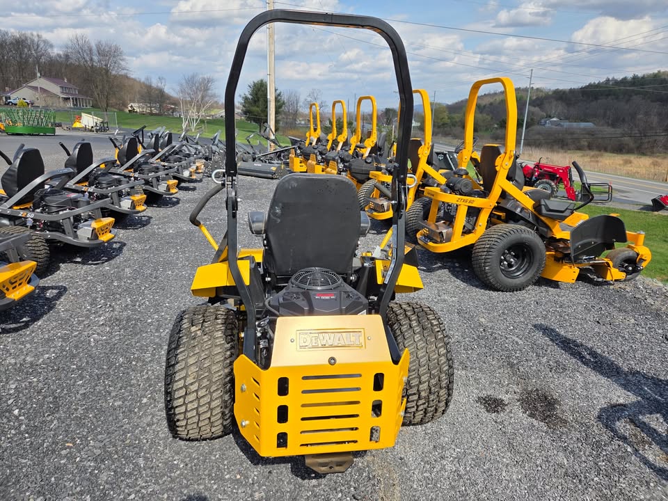 DeWALT Z254 54" Zero Turn 24 HP Kawasaki Engine, Grade Dual ZT-3400