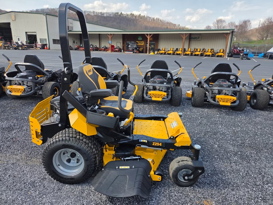 DeWALT Z254 54" Zero Turn 24 HP Kawasaki Engine, Grade Dual ZT-3400