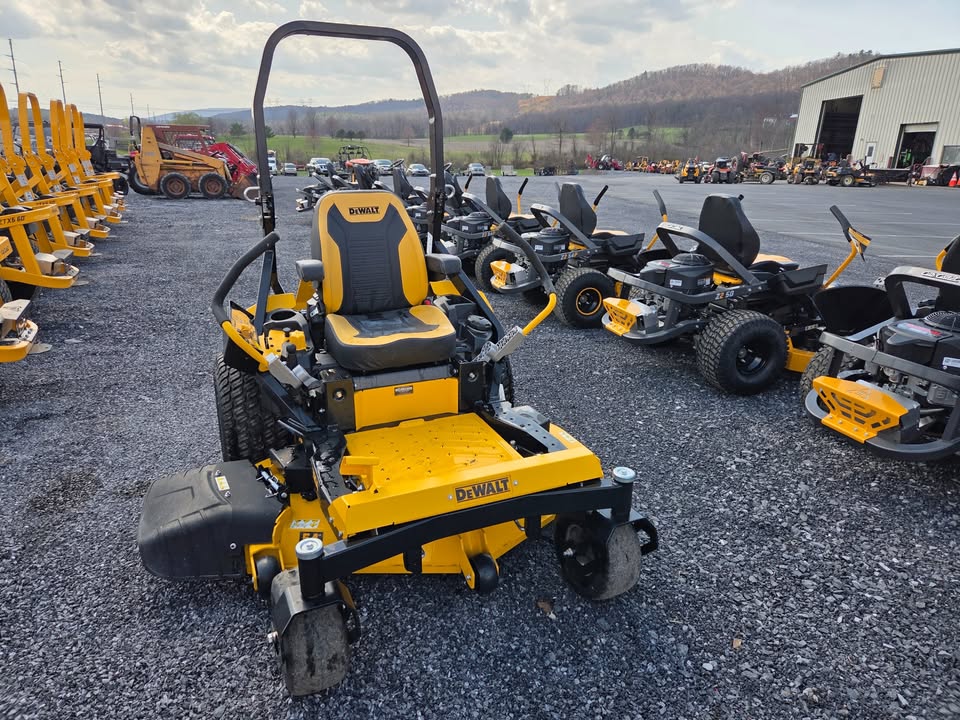DeWALT Z254 54" Zero Turn 24 HP Kawasaki Engine, Grade Dual ZT-3400