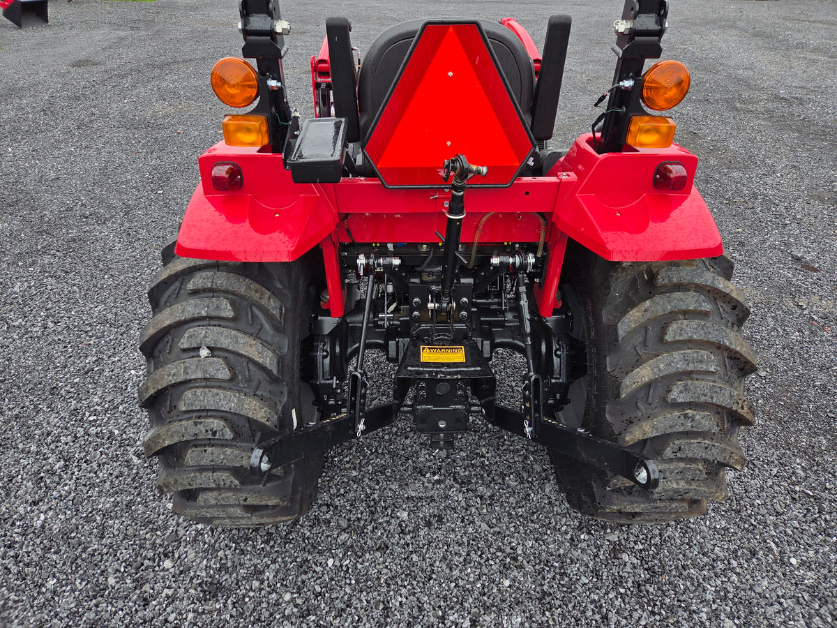 Mahindra 1626 Hst Tractor w/ Loader