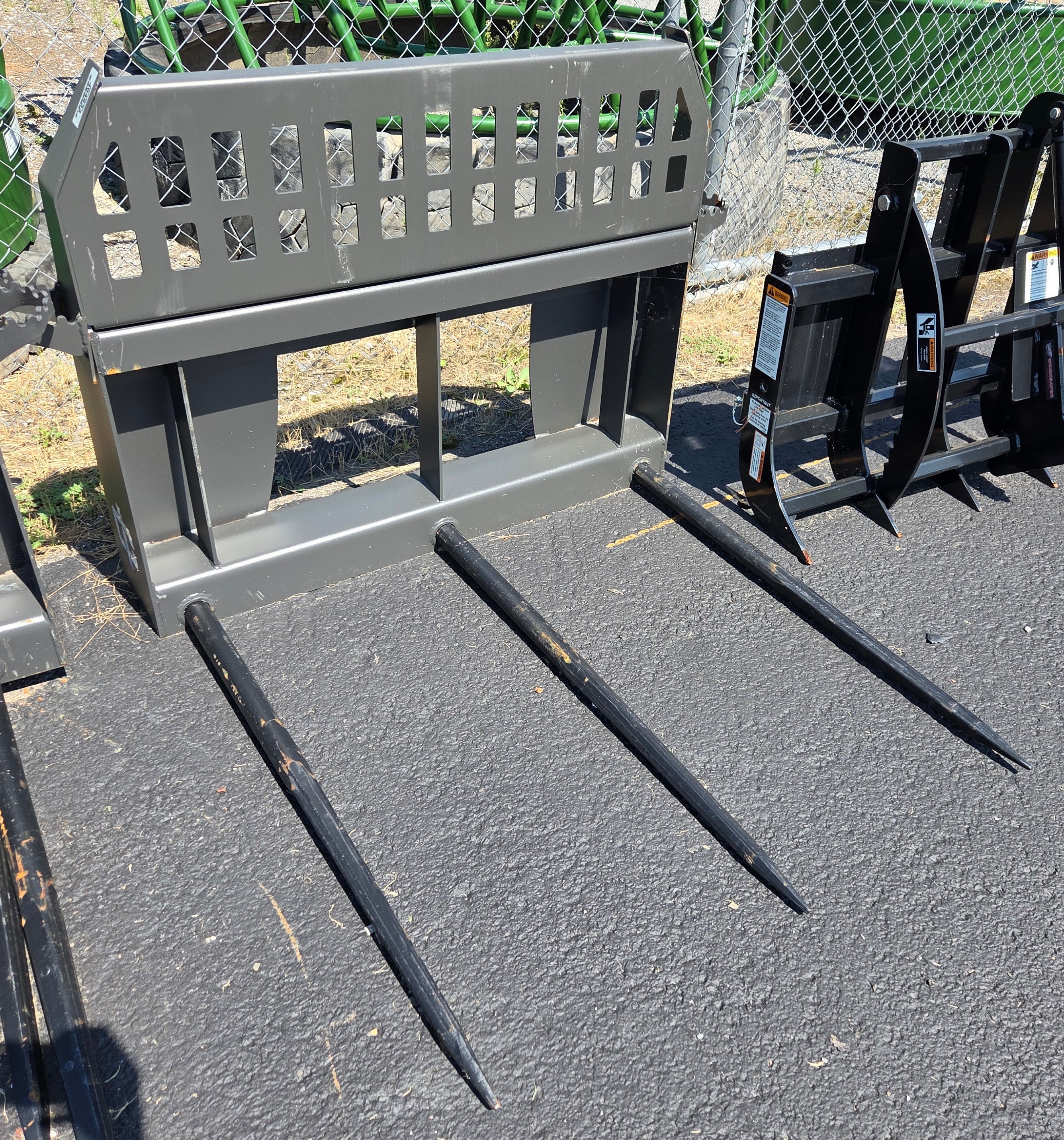 IronCraft Triple High Back Hay Spear