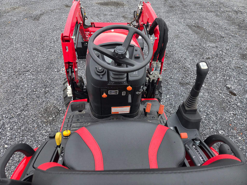 Mahindra 1126 HST Tractor w/ Loader