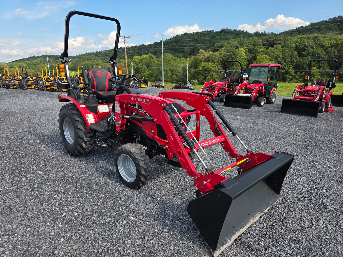 Mahindra 2123 HST Tractor with Loader