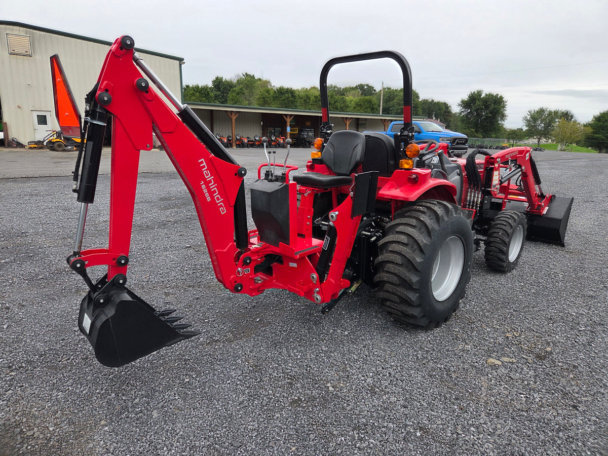 Mahindra 1626 Hst Tractor w/ Loader and Backhoe