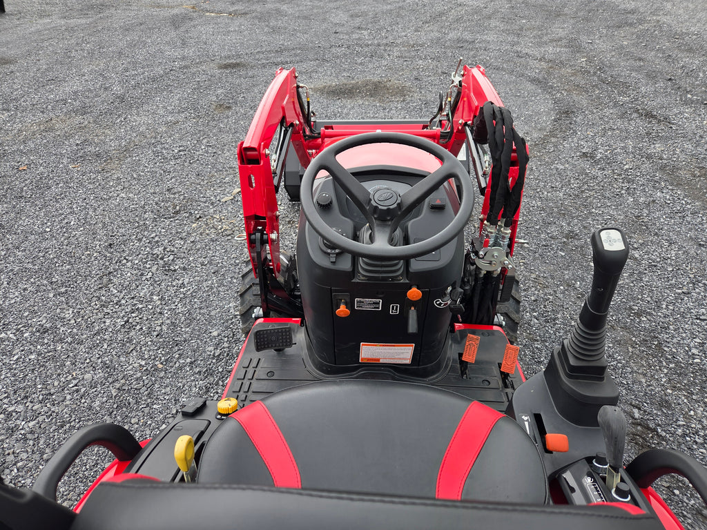 Mahindra 1120 Hst Tractor w/ Loader and Backhoe