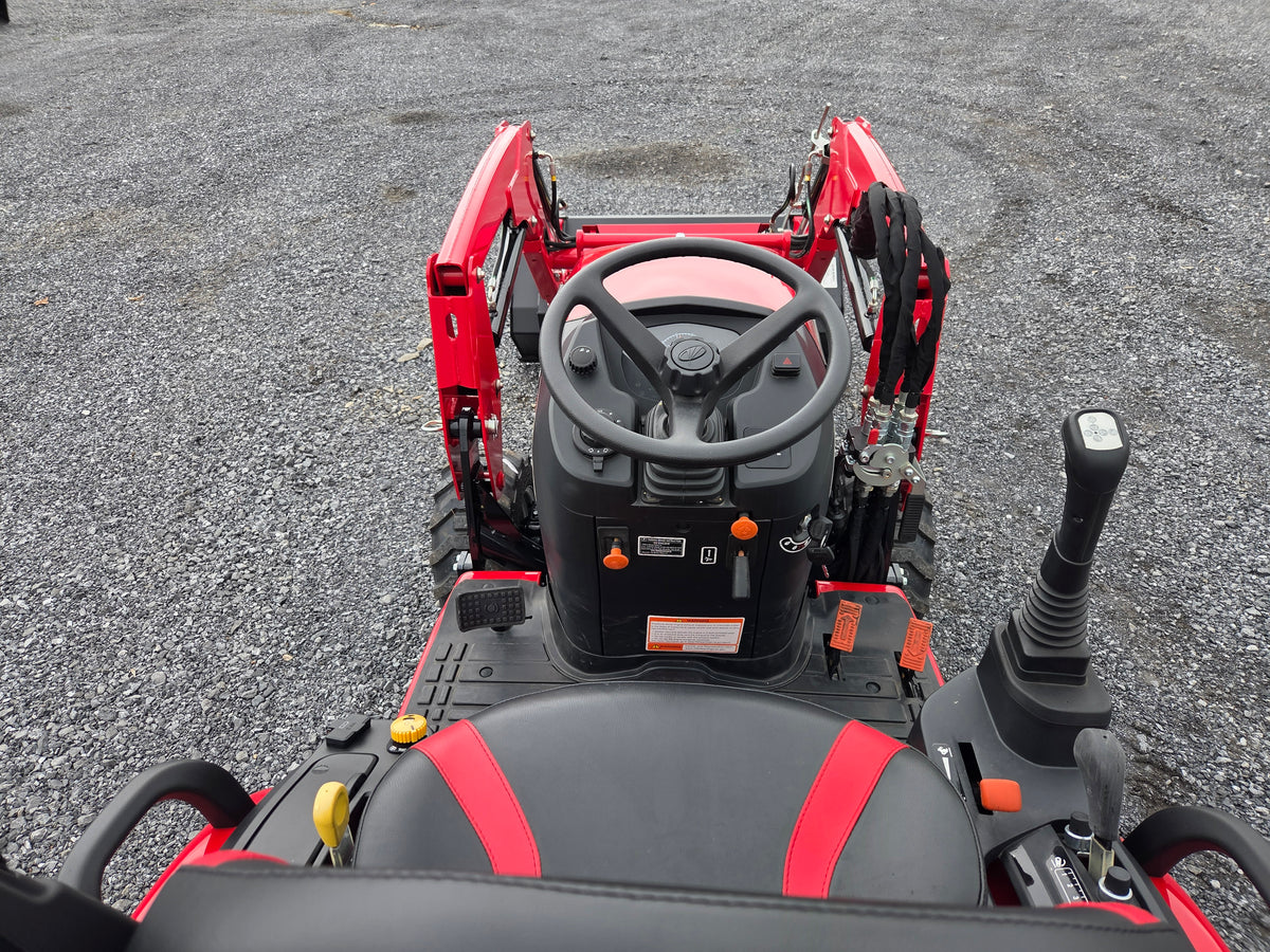 Mahindra 1120 Hst Tractor w/ Loader and Backhoe