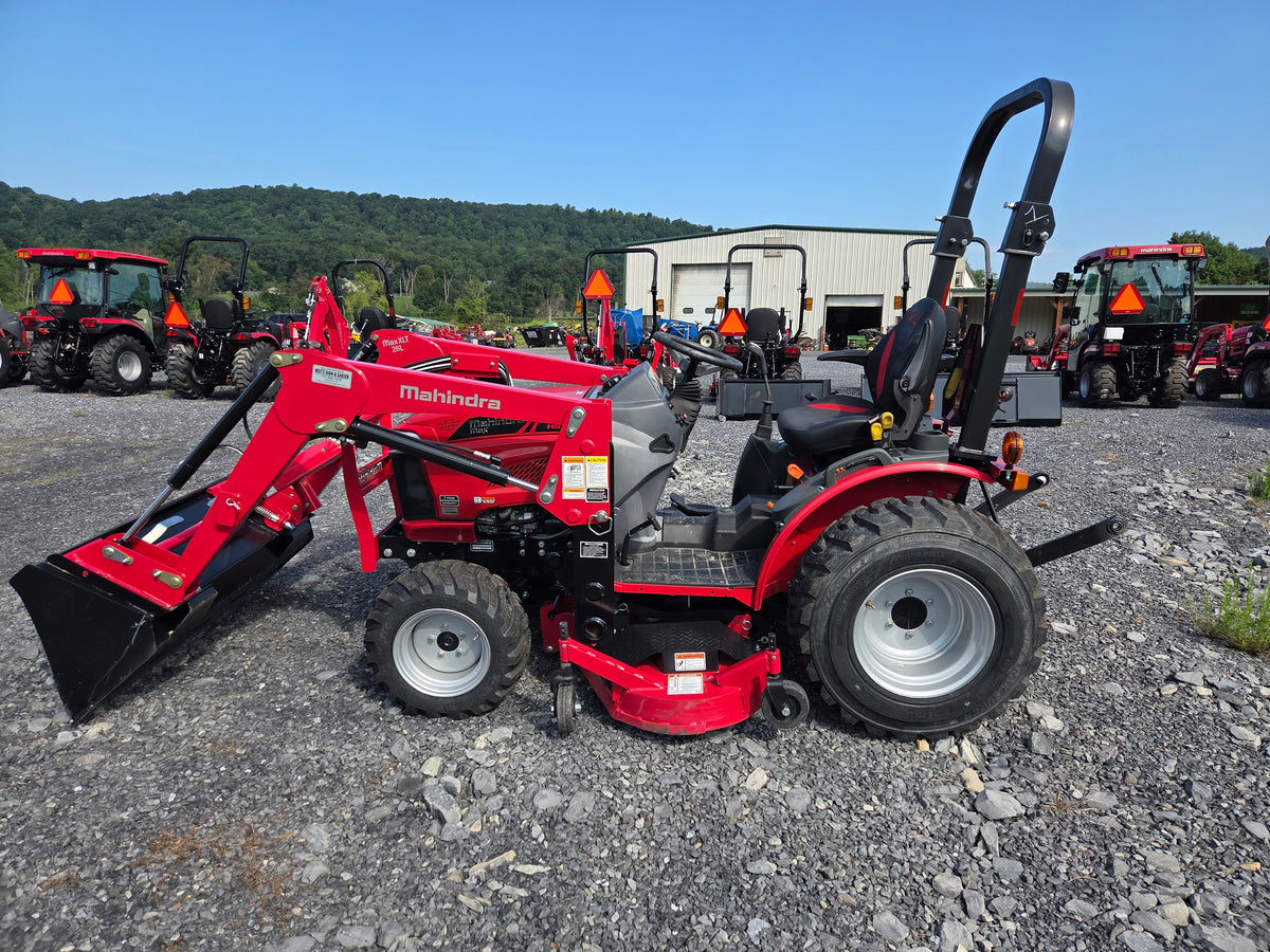 Mahindra MAX 26XLT HST Tractor