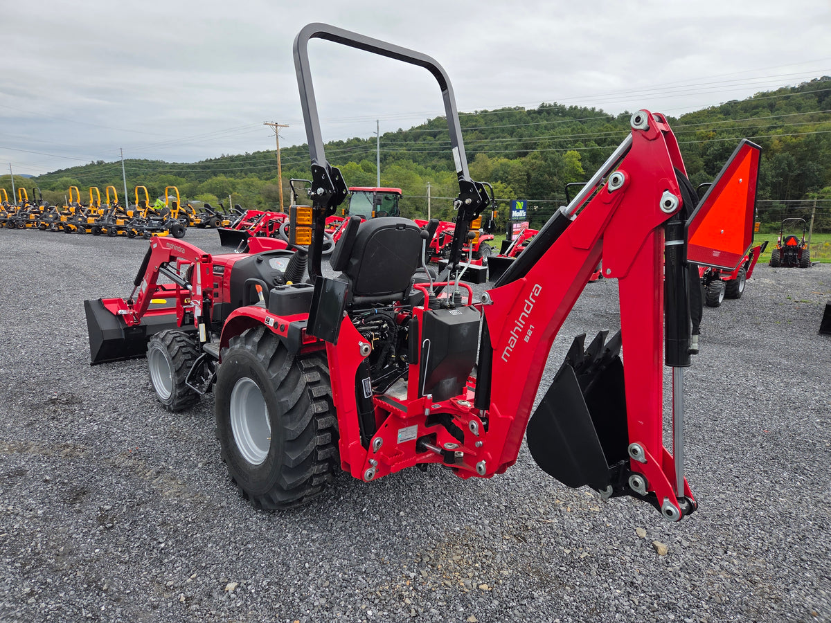 Mahindra 2126 Hst Tractor w/ Loader and Backhoe