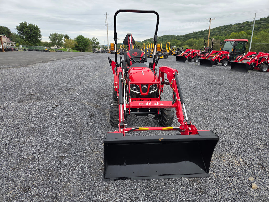 Mahindra 1120 Hst Tractor w/ Loader and Backhoe