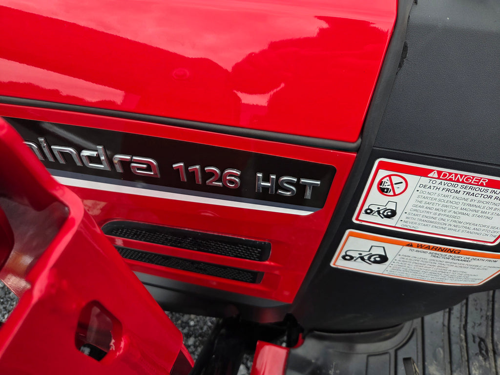 Mahindra 1126 HST Tractor w/ Loader