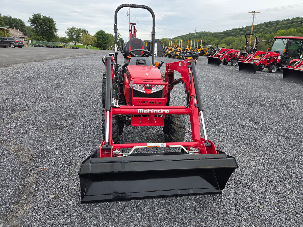 Mahindra Max 26XLT Hst Tractor w/ Loader and Backhoe