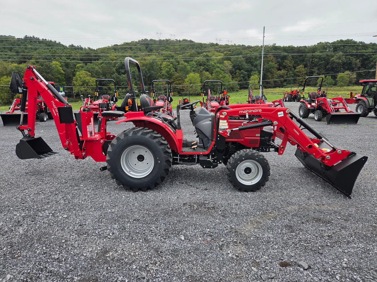 Mahindra 1626 Hst Tractor w/ Loader and Backhoe